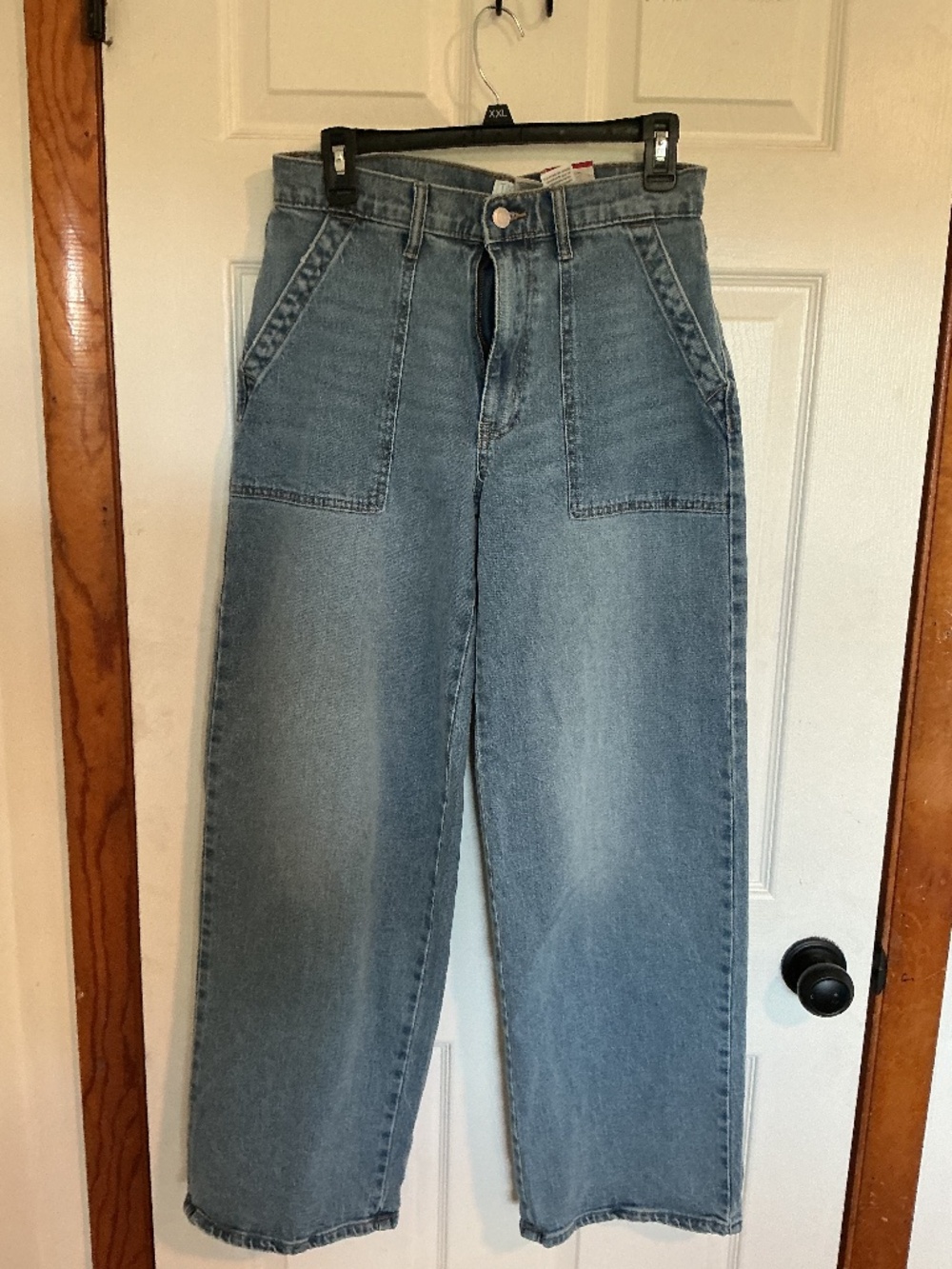 Wide leg cargo jeans